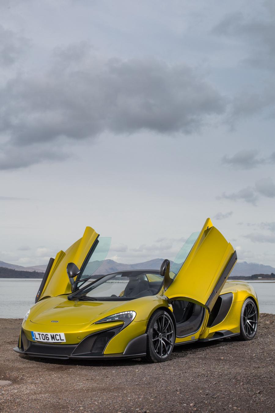  McLaren 675LT Spider 2016 года  (фото 23 из 28)